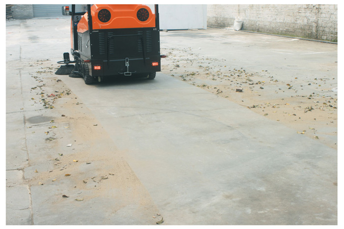 驾驶式扫地车工厂路面清扫-厂区道路清扫
